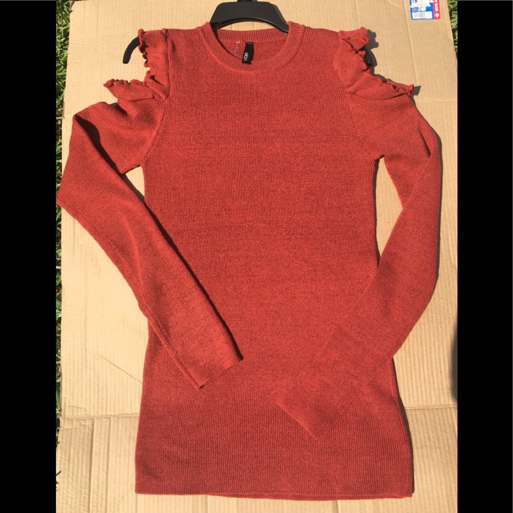 New long cold shoulder sweater